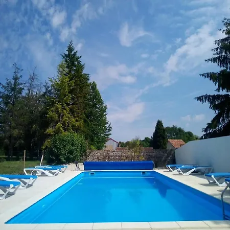 Rustic 2-bed Near Sleeps 4 Prázdninový dům